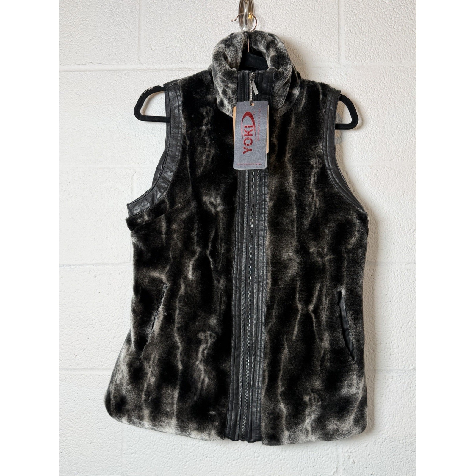 Yoki Vegan Fur Faux Leather Vest M Zip Front Nwt Mob Wife Y2k Bratz Style